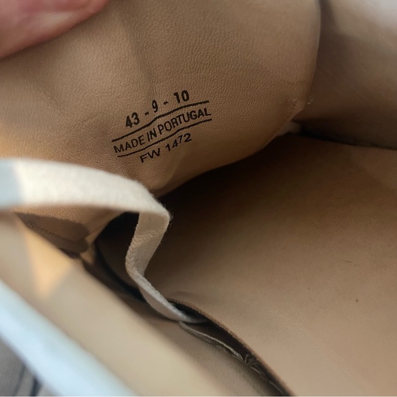 Suit Supply Front Lace Pebble Leather Low Top Sneaker - Picture 7 of 8